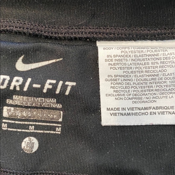 Nike Crop Leggings - Picture 4 of 5